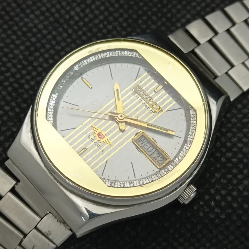 Vintage 1981 Citizen Automatic Mens Silver Watch W/daydate & Gold accents